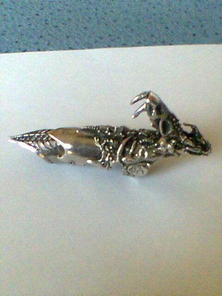 Ma Bague armure qui ressemble � un serpent